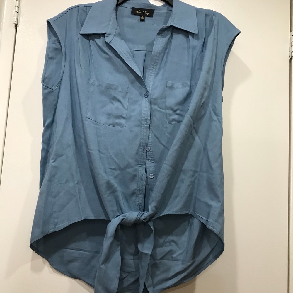 Crop top tie up  size M in pretty shade of blue